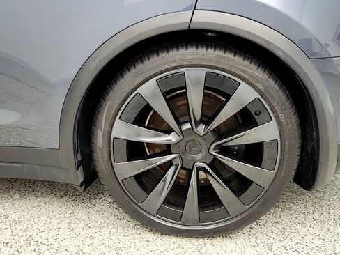 Used 2022 Tesla Model X image 9