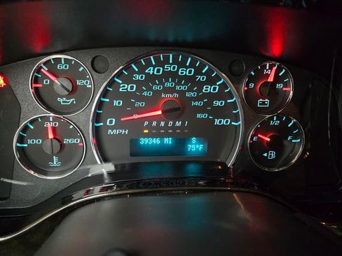 Used 2023 Chevrolet Express 2500 Extended image 25