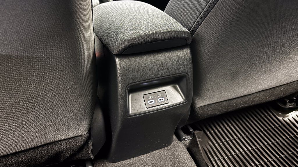 Used 2024 Toyota Corolla LE FWD image 27