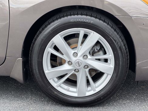 Used 2015 Nissan Altima 2.5 SV w/ Convenience Package FWD image 7