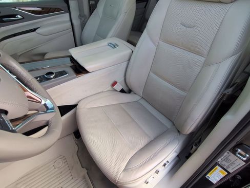 Used 2022 Cadillac Escalade Sport Platinum w/ LPO, Floor Liner Package image 15