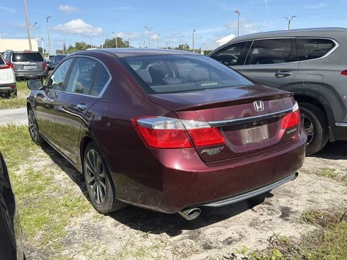 Used 2015 Honda Accord Sport image 4