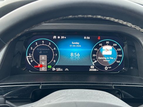 Used 2024 Volkswagen Atlas Cross Sport SE image 24