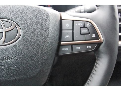 Used 2026 Toyota Grand Highlander AWD Hybrid image 21