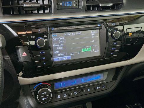 Used 2016 Toyota Corolla LE image 19