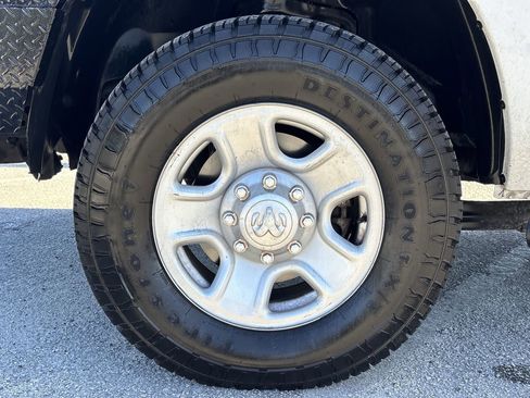 Used 2017 RAM 3500 Tradesman w/ Cold Weather Group image 31