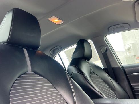 Certified 2022 Toyota Camry SE FWD image 16