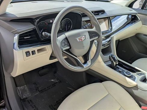 Used 2020 Cadillac XT6 Premium Luxury FWD image 10