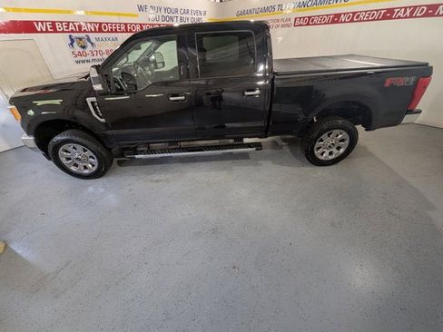 Used 2017 Ford F350 Lariat image 4