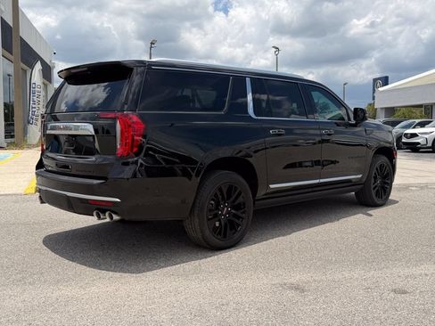 Used 2024 GMC Yukon XL Denali w/ Denali Reserve Package AWD/4WD image 4