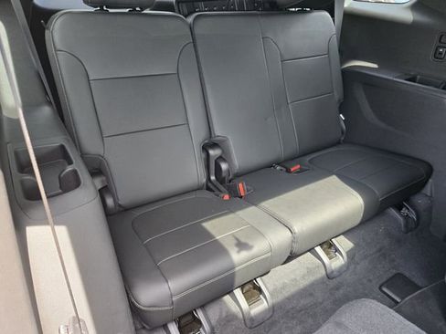 Used 2022 Chevrolet Traverse Premier w/ Redline Edition FWD image 15