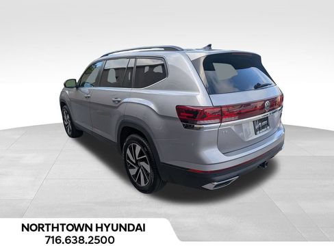 Used 2026 Volkswagen Atlas SE AWD/4WD image 3