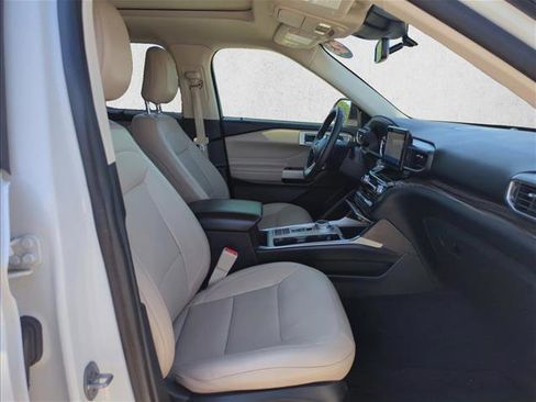 Certified 2023 Ford Explorer Limited w/ Equipment Group 301A image 22
