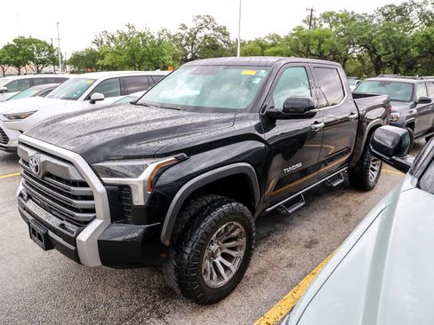 Used 2024 Toyota Tundra Limited w/ Power Package AWD/4WD image 3