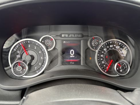 Used 2025 RAM 3500 Big Horn AWD/4WD image 22