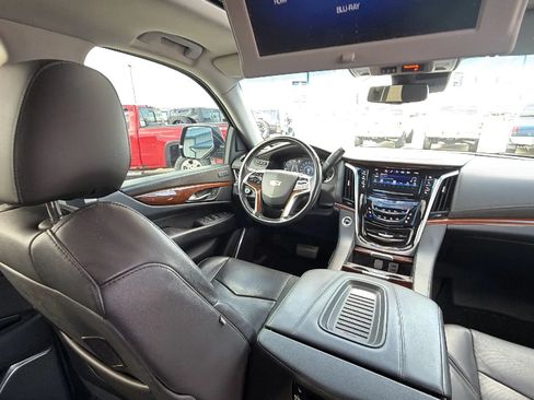 Used 2019 Cadillac Escalade ESV Premium Luxury AWD/4WD image 59