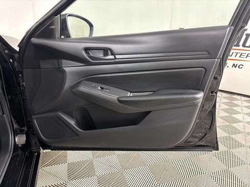 Used 2024 Nissan Altima 2.5 S FWD image 26
