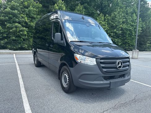Used 2024 Mercedes-Benz Sprinter 2500 image 7