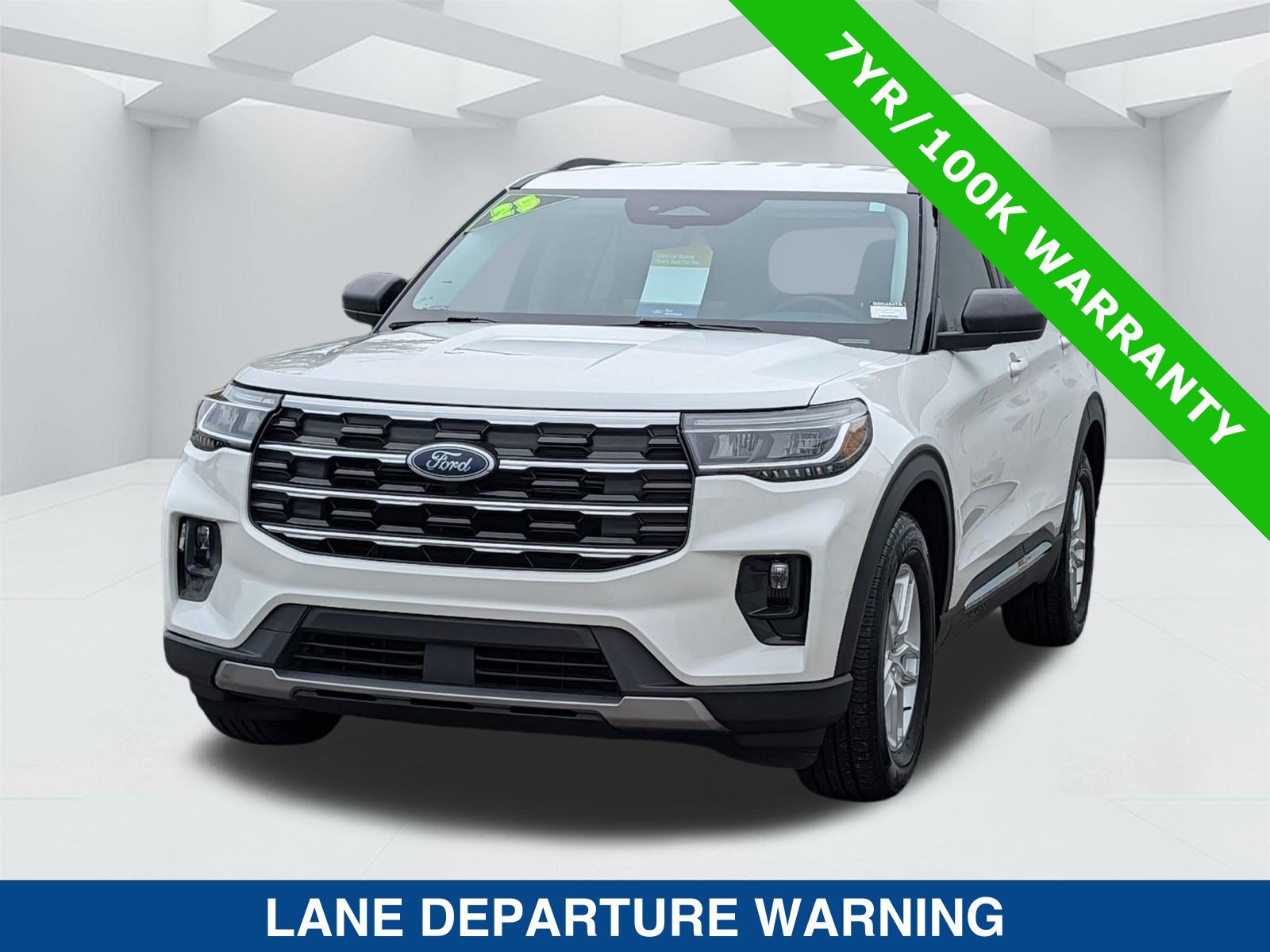 Certified 2025 Ford Explorer Active w/ Active Comfort Package RWD image 8