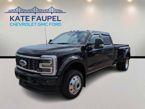 Certified 2025 Ford F450 Platinum w/ FX4 Off-Road Package AWD/4WD image 3