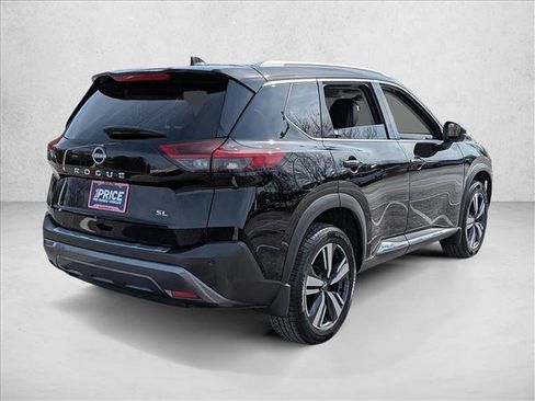 Used 2023 Nissan Rogue SL image 5
