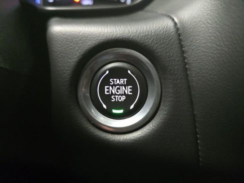 Certified 2021 GMC Yukon SLT image 18