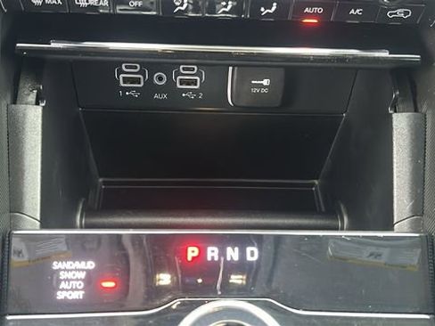 Used 2023 Jeep Grand Cherokee Limited image 14