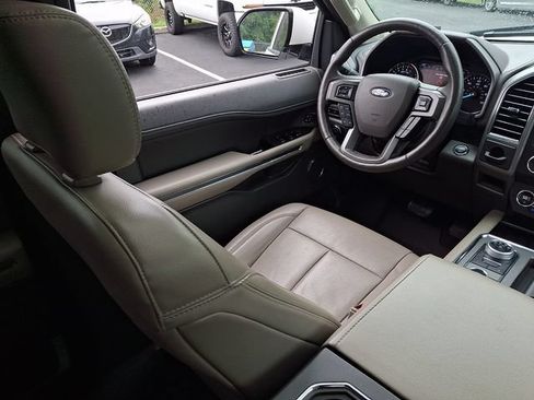 Certified 2020 Ford Expedition XLT w/ Equipment Group 202A AWD/4WD image 17