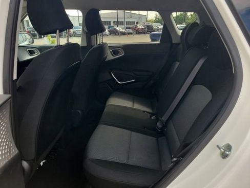 Used 2021 Kia Soul LX FWD image 11
