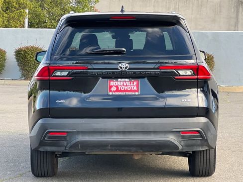 Certified 2025 Toyota Grand Highlander AWD image 8