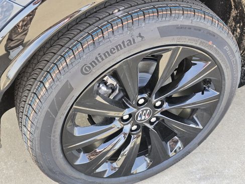 New 2026 Buick Envista Sport Touring image 5