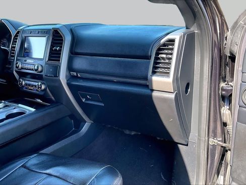 Used 2020 Ford Expedition Max XLT w/ Equipment Group 202A RWD image 16