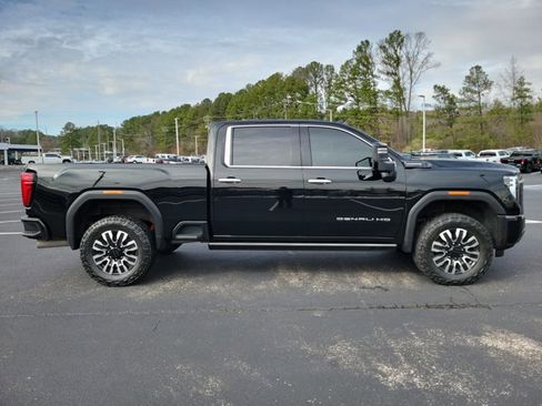 Used 2024 GMC Sierra 2500 Denali Ultimate w/ Max Trailering Package image 4
