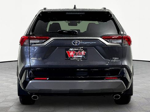 Used 2019 Toyota RAV4 XSE w/ All Weather Liner Package AWD/4WD image 5
