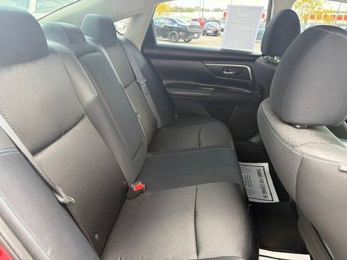 Used 2017 Nissan Altima 2.5 SR w/ Midnight Edition Package FWD image 16