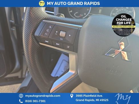 Used 2024 Mitsubishi Outlander ES image 15