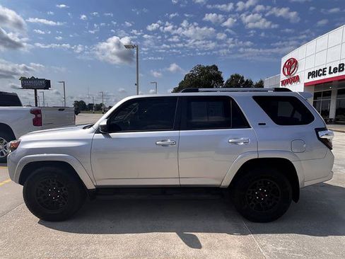 Used 2023 Toyota 4Runner SR5 RWD image 6