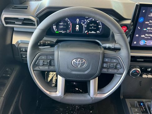 Certified 2026 Toyota Tacoma TRD Off-Road AWD/4WD image 14