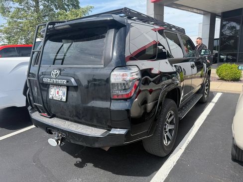 Used 2019 Toyota 4Runner TRD Off-Road Premium AWD/4WD image 6