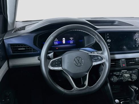 Used 2024 Volkswagen Taos SE FWD image 18
