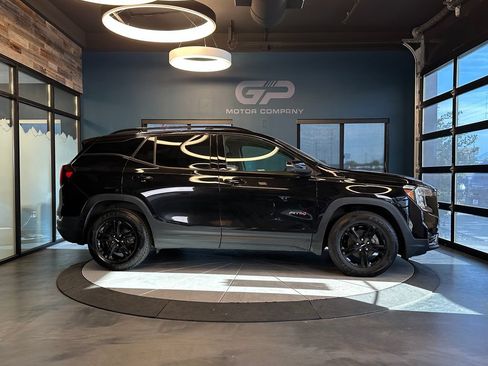 Used 2022 GMC Terrain AT4 w/ Tech Package AWD/4WD image 2