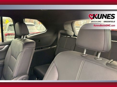 Used 2024 GMC Acadia Elevation image 31