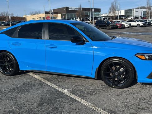 Used 2024 Honda Civic Sport image 3
