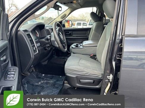 Used 2013 RAM 2500 Tradesman w/ Chrome Appearance Group image 13