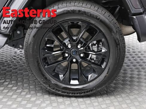 Used 2025 Jeep Wrangler Unlimited Sahara AWD/4WD image 8