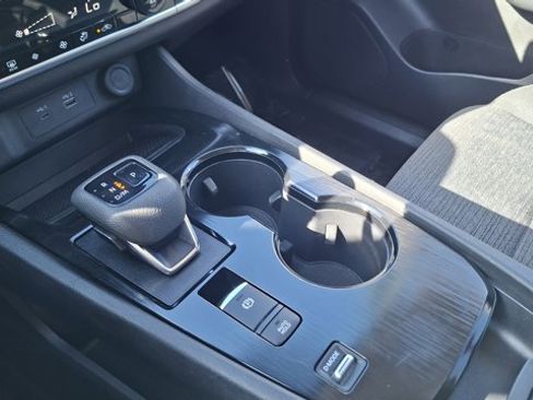 Certified 2023 Nissan Rogue SV image 15