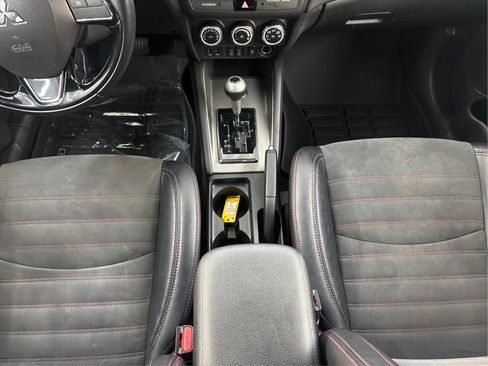Used 2018 Mitsubishi Outlander Sport SE AWD/4WD image 22