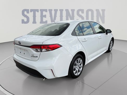 Used 2024 Toyota Corolla LE FWD image 5