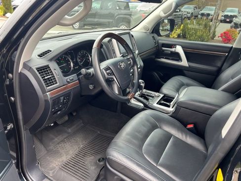 Used 2021 Toyota Land Cruiser AWD/4WD image 12