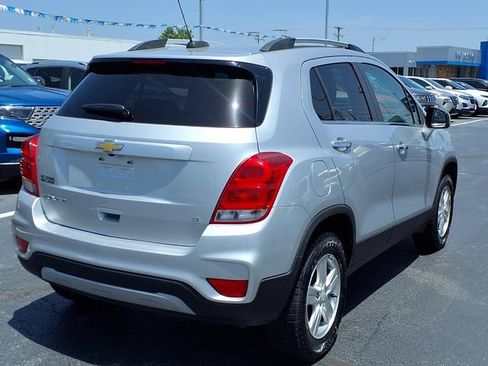 Used 2018 Chevrolet Trax LT w/ LT Convenience Package AWD/4WD image 4